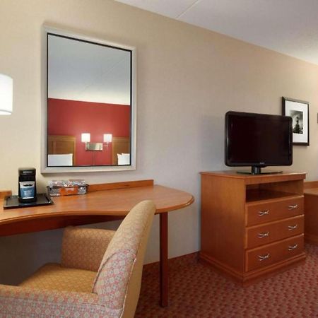 Hampton Inn & Suites East Hartford Exterior foto